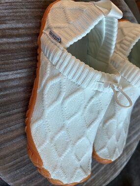 Watelves  Women's Cream Knit Slip-On Flats with Tan Sole